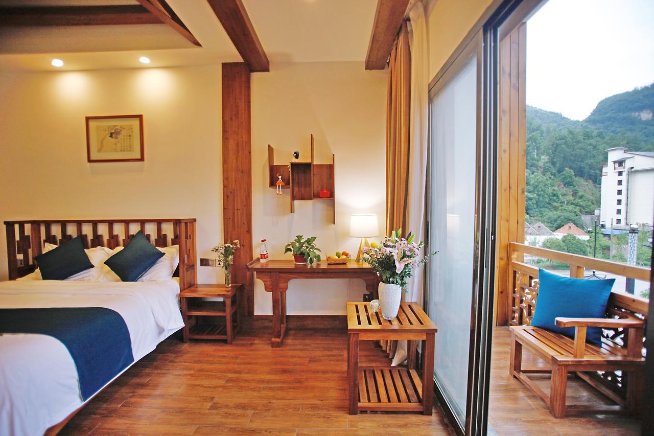 Guihua Road 106Th Hostel Zhangjiajie Exterior photo